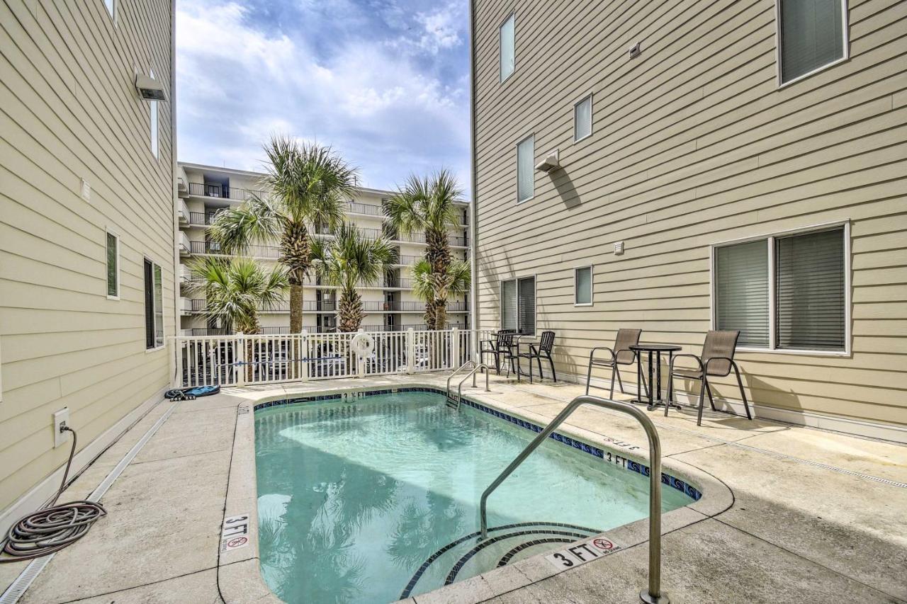 Roomy North Myrtle Beach Condo, Walk To Beach Exterior photo